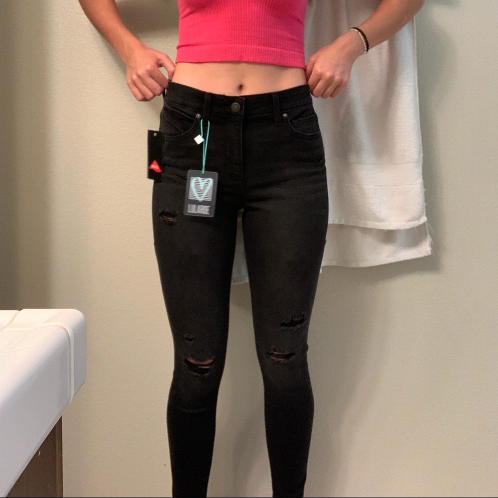 NWT Lularoe Skinny Jeans, Black with small rips